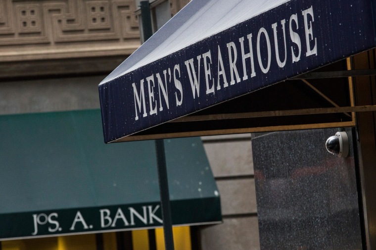Men's Wearhouse and Jos. A. Bank may be edging closer to a deal to combine the two retailers.