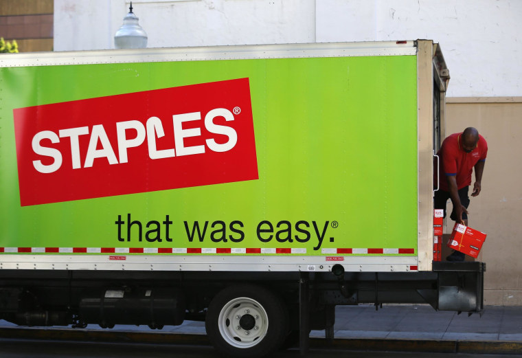Staples is closing 225 North American stores as sales of office supplies slump.