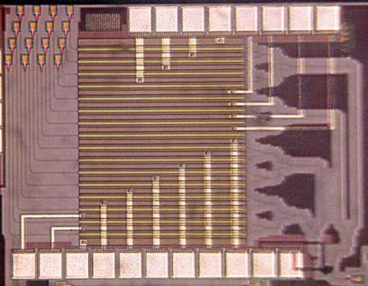 The optical phased array chip.