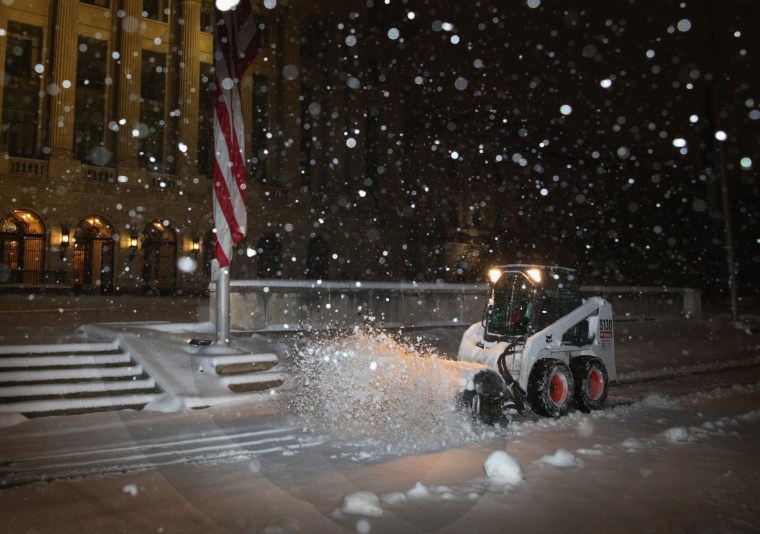 Image: Washington DC Area Hit With Mid-March Snow