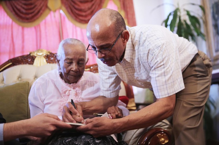 Image: Braulia Fabian, 101, becomes a naturalized citizen of the United States