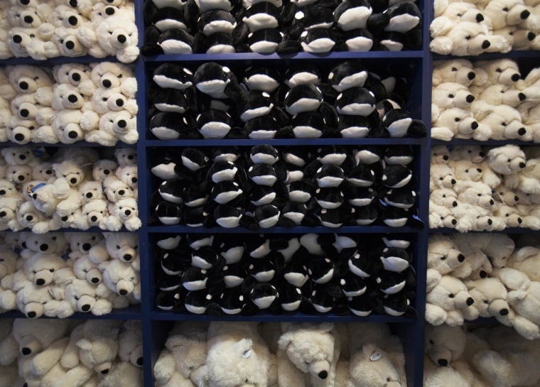 Image: Stuffed animals depicting killer whales and polar bears are shown for sale at the animal theme park SeaWorld in San Diego, California