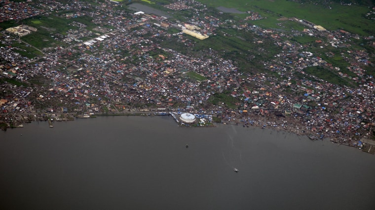 Image: The typhoon aftermath in Tacloban