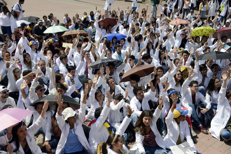 Image: VENEZUELA-POLITICS-MEDICINE-PROTEST