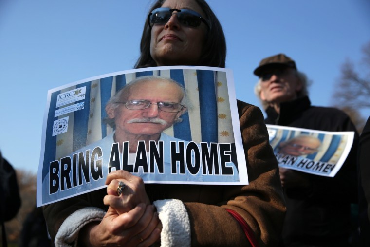 Image: Vigil Held At White House To Call For Release Of American Imprisoned In Cuba