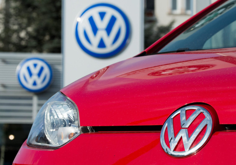 Volkswagen is halting the sale of 27,000 cars in North America because of a fault that can cause an oil leak