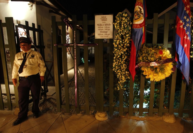 Image: A wreath hangs in front of the house of Colombian Nobel Prize laureate Garcia Marquez in Aracataca