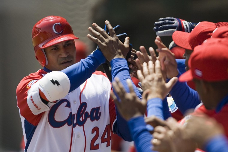 Cuban baseball player becomes first to defect to United States