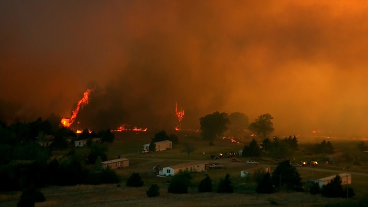 Image: A wildfire burns in Oklahoma.