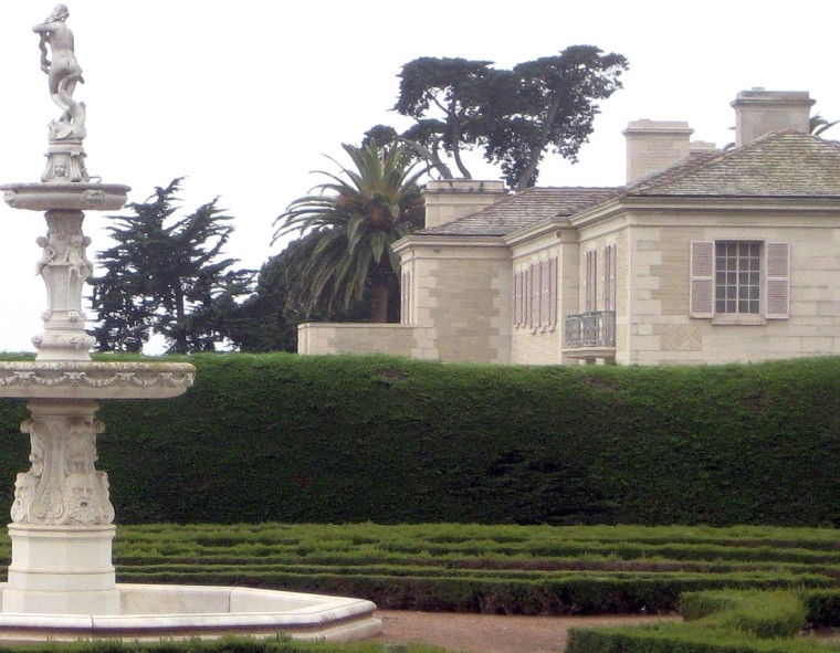 Image: The rose garden beside the mansion at Bellosguardo