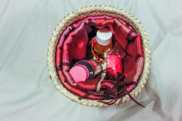 Image: A sample GlobeIn Artisan Gift Box