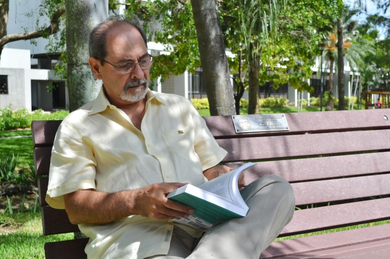 Image: Dr. Henry Briceño, a geologist and professor at Florida International University’s Southeast Environmental Research Center