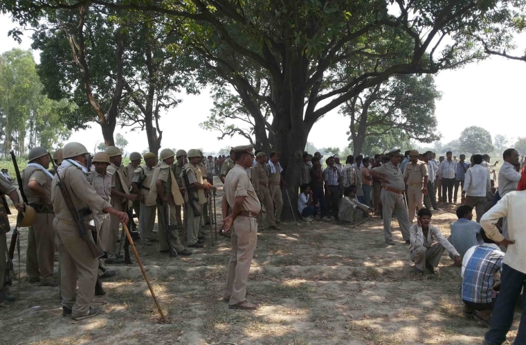 Image: Cousins gang-raped, hanged from tree in India