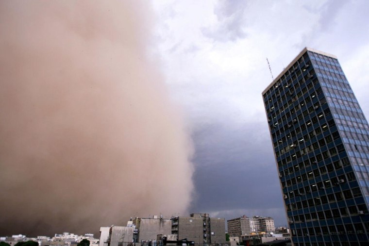 Image: A massive sandstorm and record winds killed at least four people in Tehran on June 2
