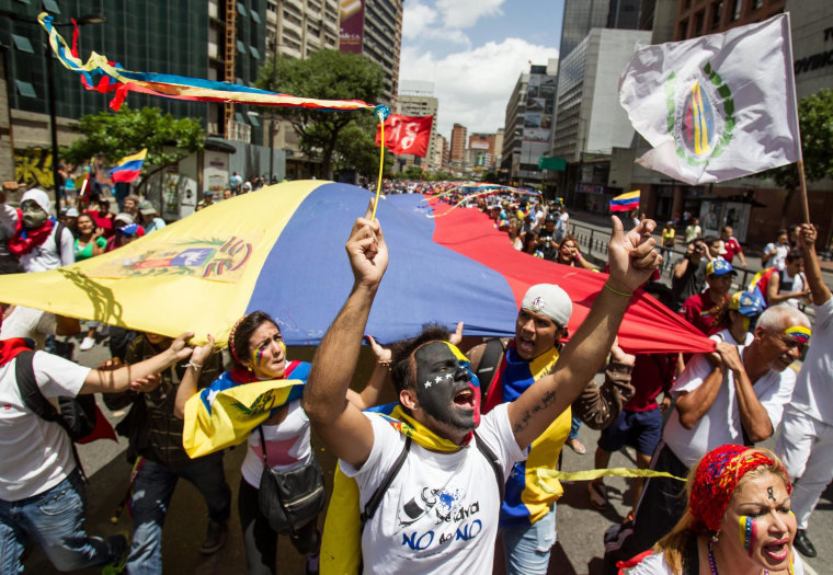 Image: Protesters call for release of demonstrators detained in Venezuelan anti-government protests