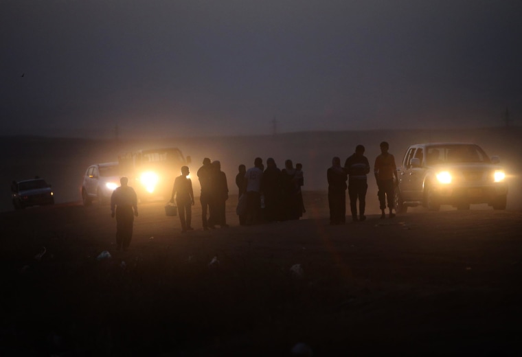 Image: Fleeing Iraqi citizens from Mosul and other northern towns