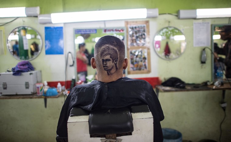 Soccer Star Neymar Makes Headlines in Rio Barbershop