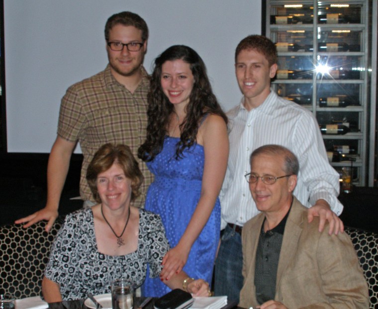 Image: : Lauren Miller with husband Seth Rogen, mother Adele, brother Danny, and father Scott.