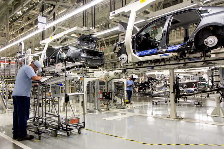 Volkswagen says it will build an SUV at its Chattanooga, Tennessee plant where it currently builds the Passat sedan.