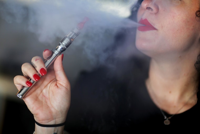 E Cigarette Ads Get Through to Teens Study Finds