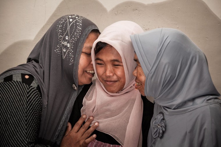 Image: Indonesia tsunami victim reunited with family
