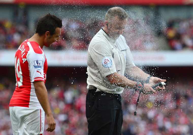 Image: Vanishing spray malfunctions during match between Arsenal and Crystal Palace in London on August 16