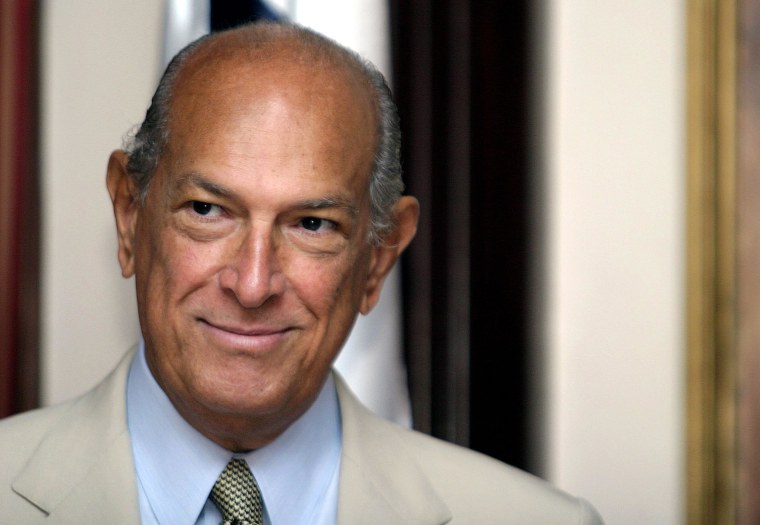 Image: Fashion designer Oscar de la Renta