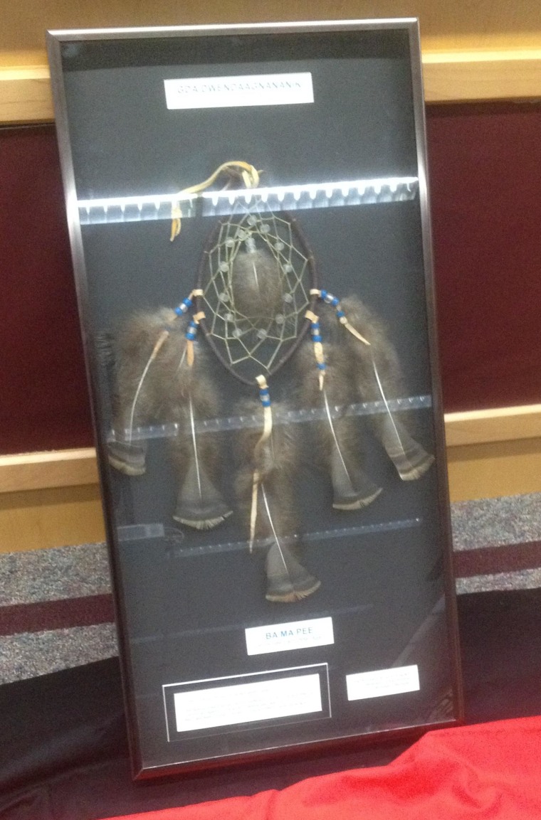 IMAGE: Dreamcatcher plaque presented to Marysville School District
