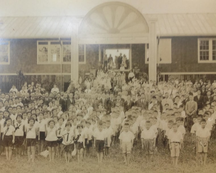 The new Pahoa Japanese School was constructed in 1931. The land was given to the Territory of Hawaii for Pahoa Elementary School. This structure was destroyed by fire in the 1970s.