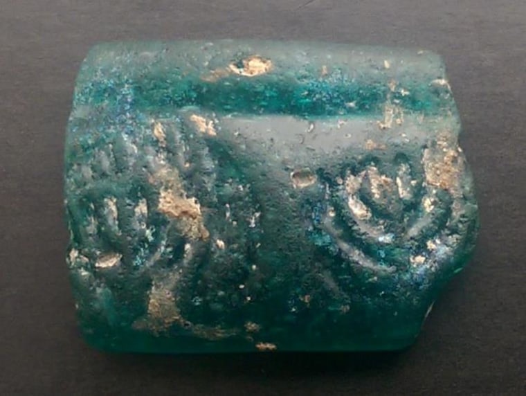 Image: Ancient glass fragment