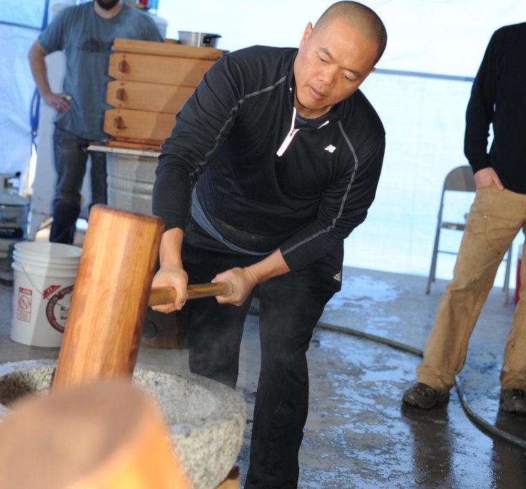 Pounding rice at Koda Farms Mochitsuki.