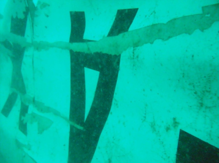 Wreckage from AirAsia 8501