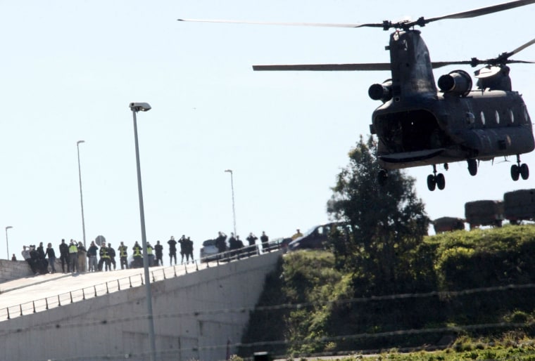 Image: Four alleged jihadists transfered to Madrid