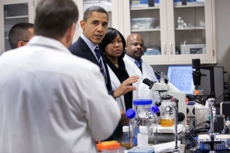 Image: Obama in lab