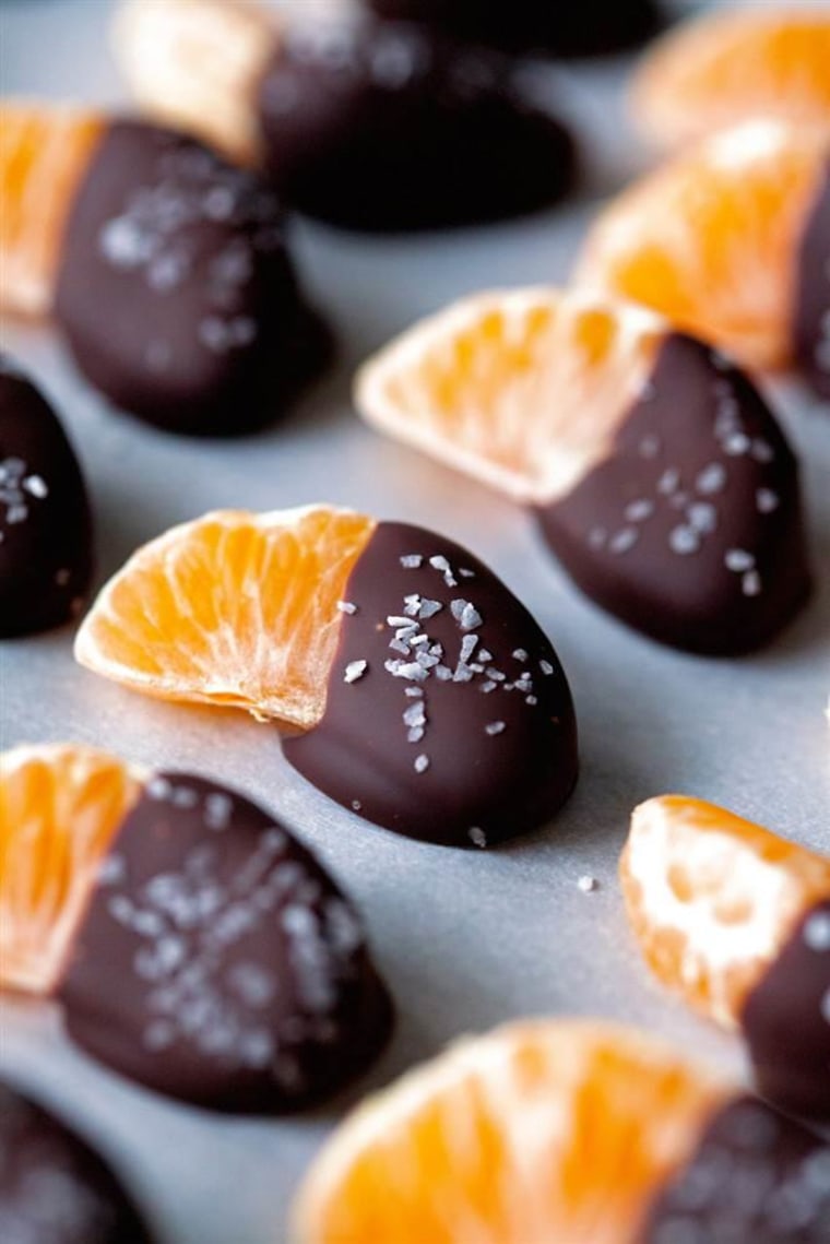 Chocolate-dipped mandarin slices