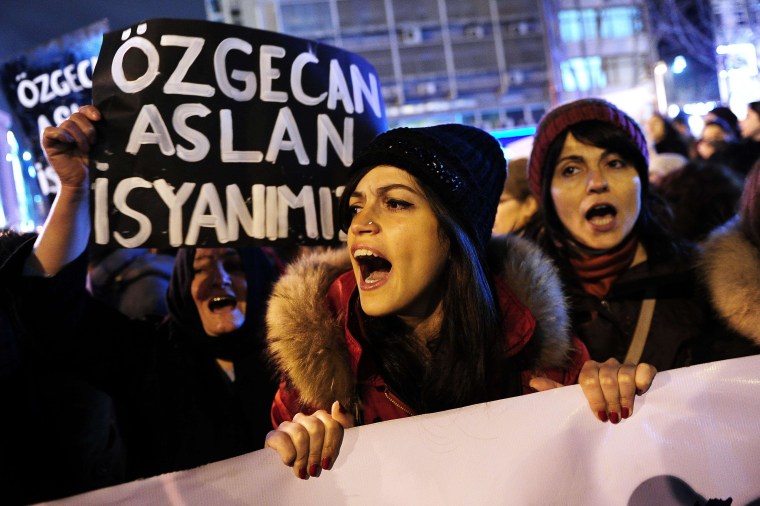 Image: TURKEY-CRIME-WOMEN-PROTEST