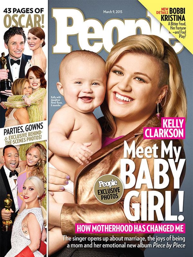 Kelly Clarkson and her daughter River on the cover of People magazine