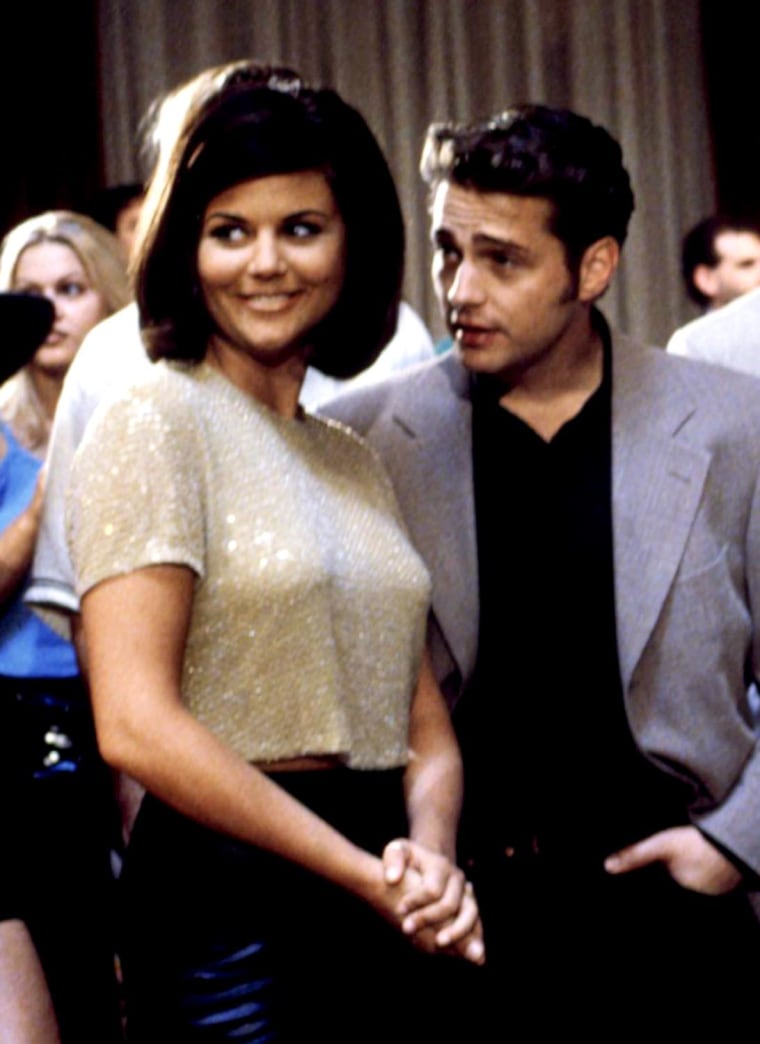 BEVERLY HILLS, 90210, 1990-2000, Tiffani Amber Thiessen, Jason Priestley, 1994-98