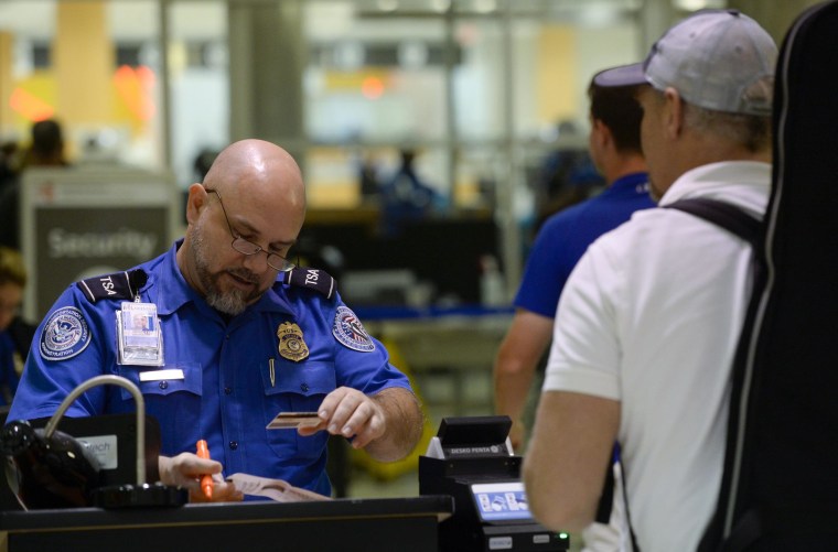 Image: TSA screening at Hartsfield-Jackson Atlanta International Airport