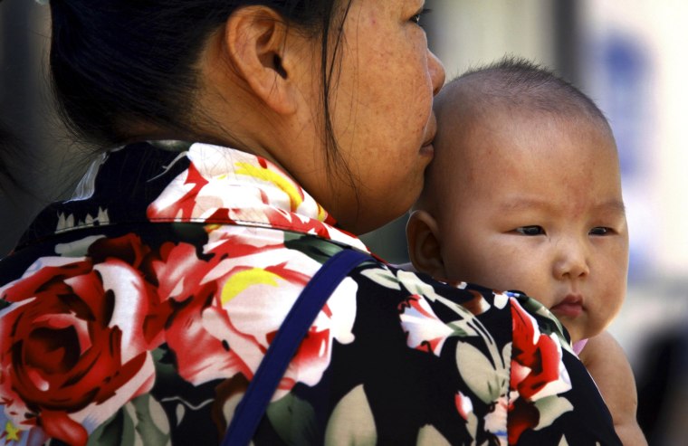 "Sitting the month" remains a tradition that many Chinese women practice after the birth of a child. When followed, all of the rules - from what mothers can wear to what they can eat - help restore balance to the body after childbirth, many Chinese believ