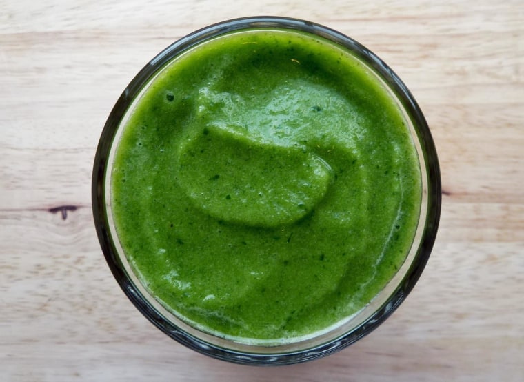 Pineapple, kale and mint smoothie