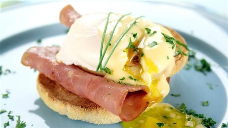 Love brunch? Try Joy Bauer's low-cal version of eggs Benedict.