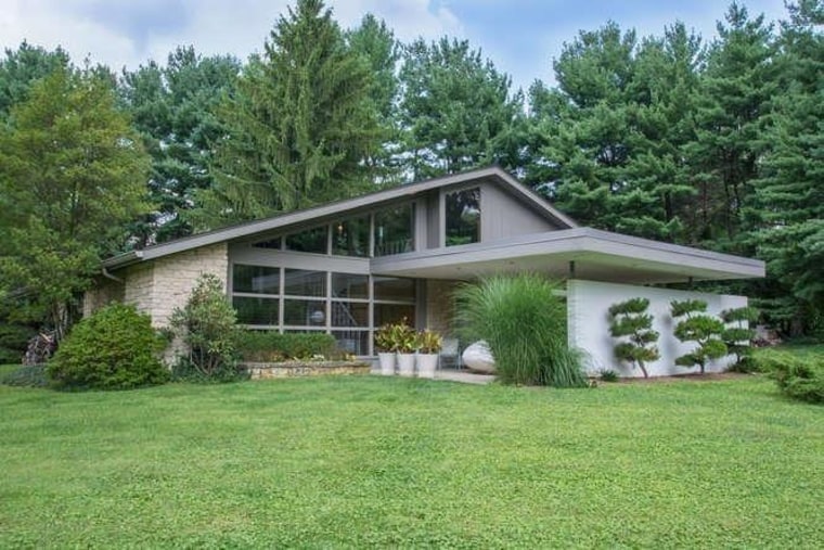 Mid century deals modern zillow