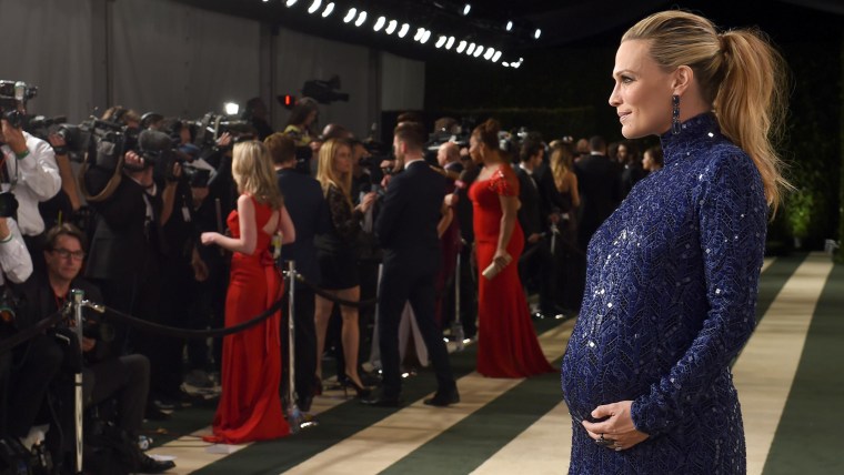 2015 Vanity Fair Oscar Party Hosted By Graydon Carter - Roaming Arrivals