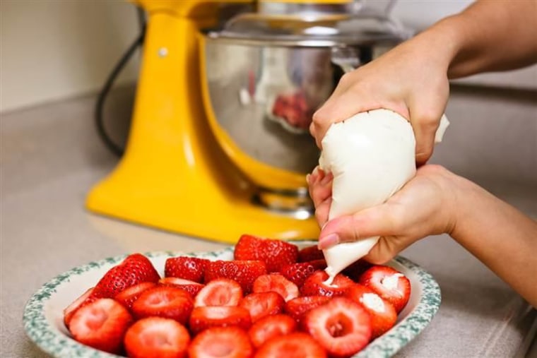 cheesecake-filled strawberries