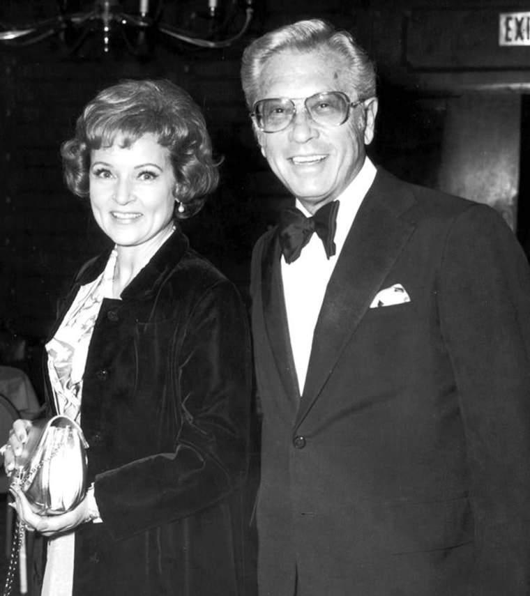 White and husband Allen Ludden are seen at an International Broadcasting Awards dinner tribute to Mary Tyler Moore on March 19, 1974.