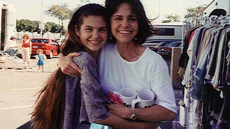 Lisa Jakub says she also enjoyed meeting Sally Field on the "Mrs. Doubtfire" set.