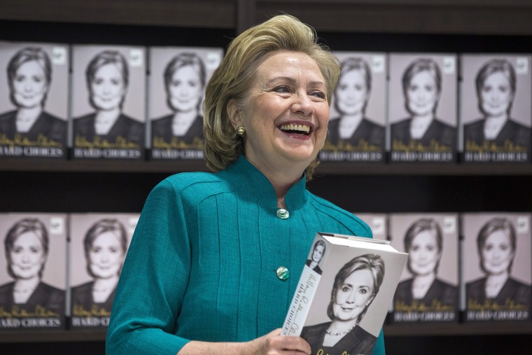 Clinton Signs Copies of Hard Choices