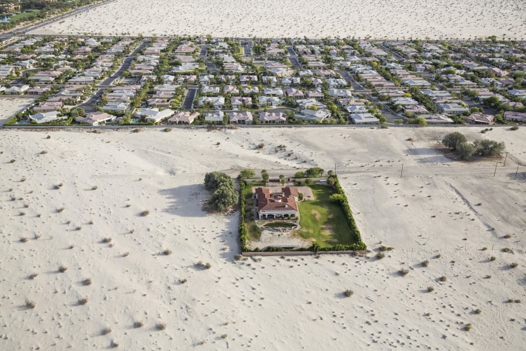 Image: Properties surrounded by desert in Rancho Mirage, Calif.