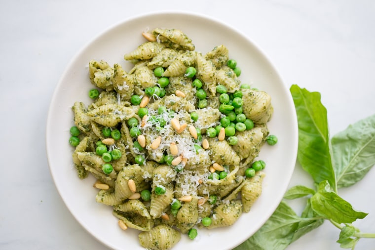 Pasta Shells with Pesto and Peas